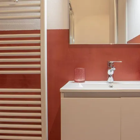 Teodora Pink ラヴェンナ