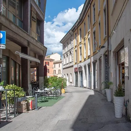 Teodora Pink ラヴェンナ