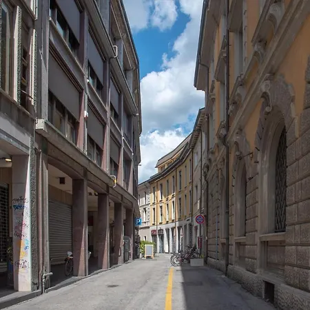 Teodora Pink رافيننا