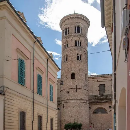 Teodora Pink アパート *